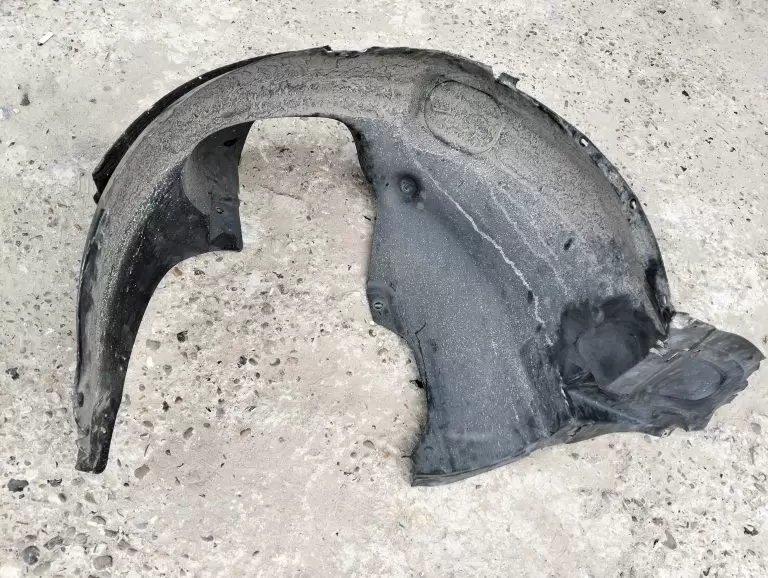 Reparație Podkrilnik – RePlastMD Chișinău
