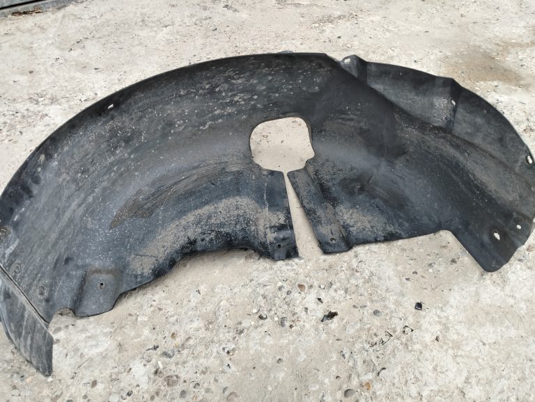 Reparație Podkrilnik – RePlastMD Chișinău