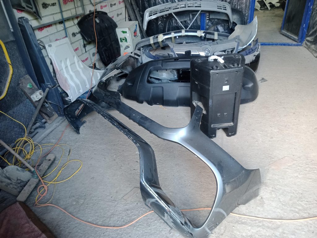 Media af1qipnpg3ku_dtt4fiueatgdch0q2iesgzp1u1m – Reparație plastic auto Chișinău
