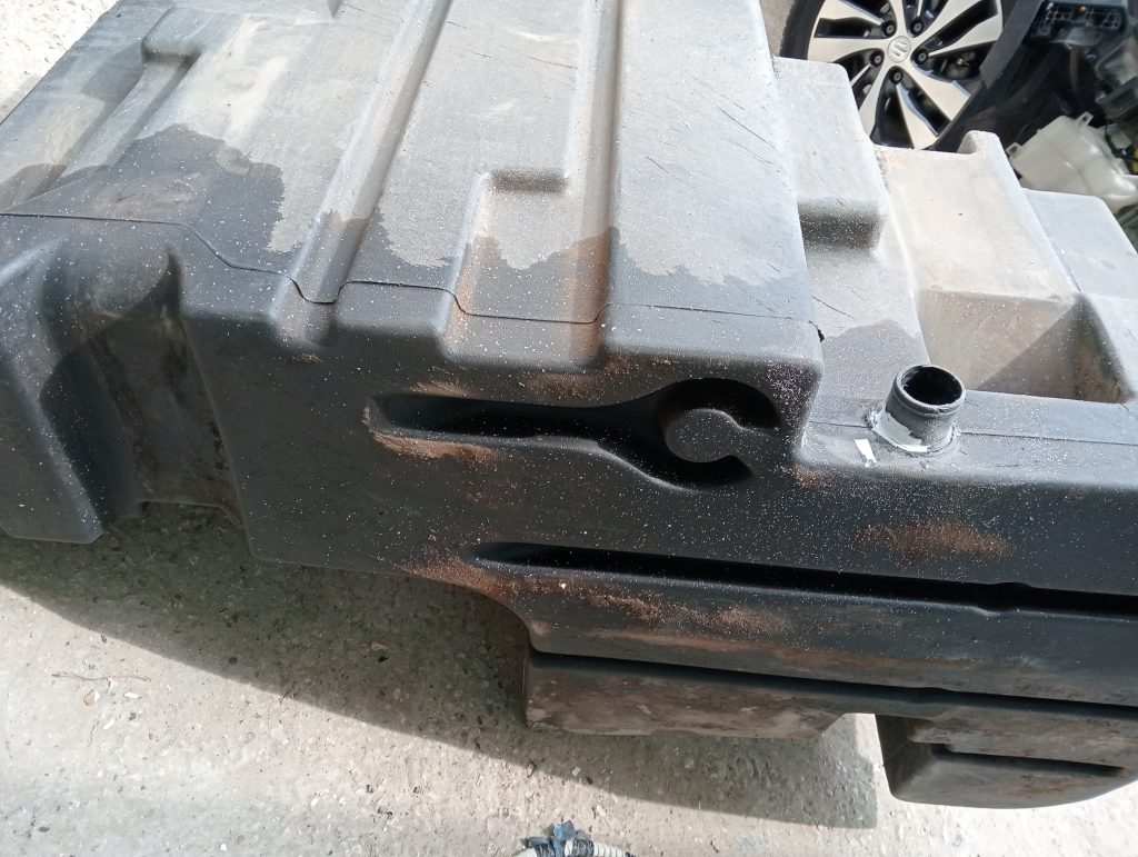 Media af1qipnq6h5llmwh3rljnmpbxkrd2ano2fva9uek – Reparație plastic auto Chișinău