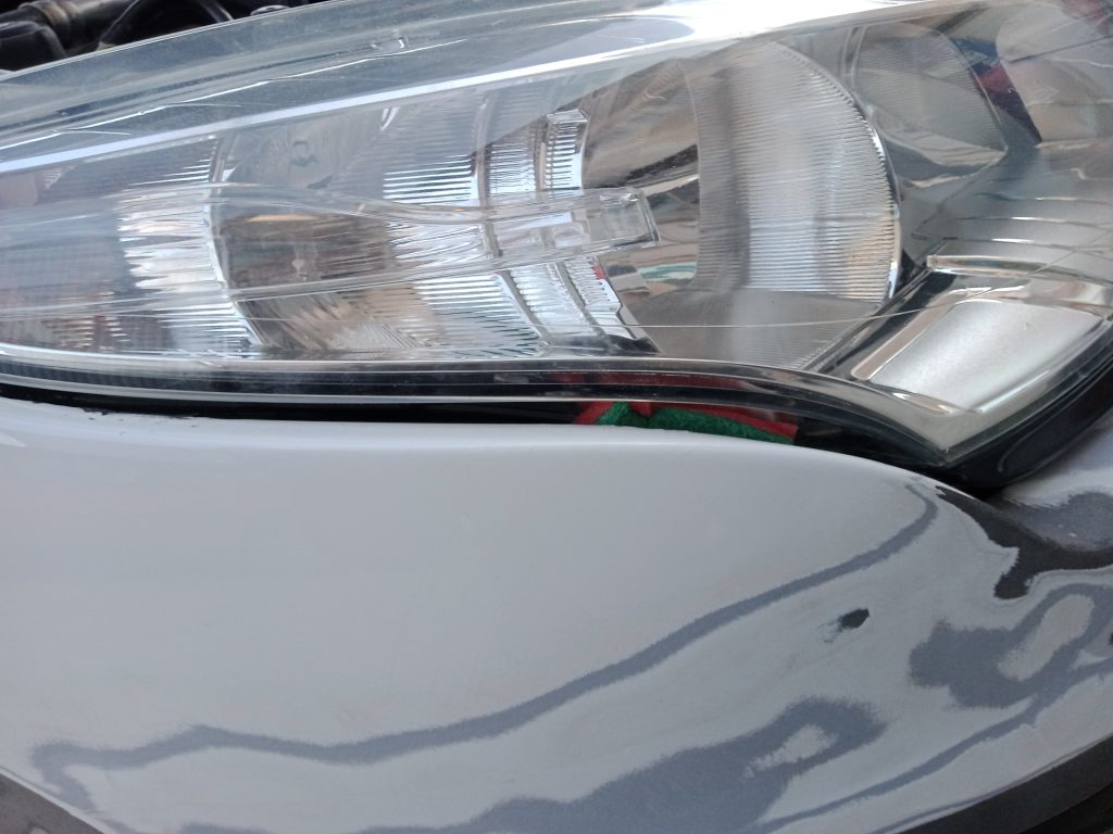 Media af1qipnpqk8vbluh1lmcd8x fvc0v4s1_u77qti_ – Reparație plastic auto Chișinău