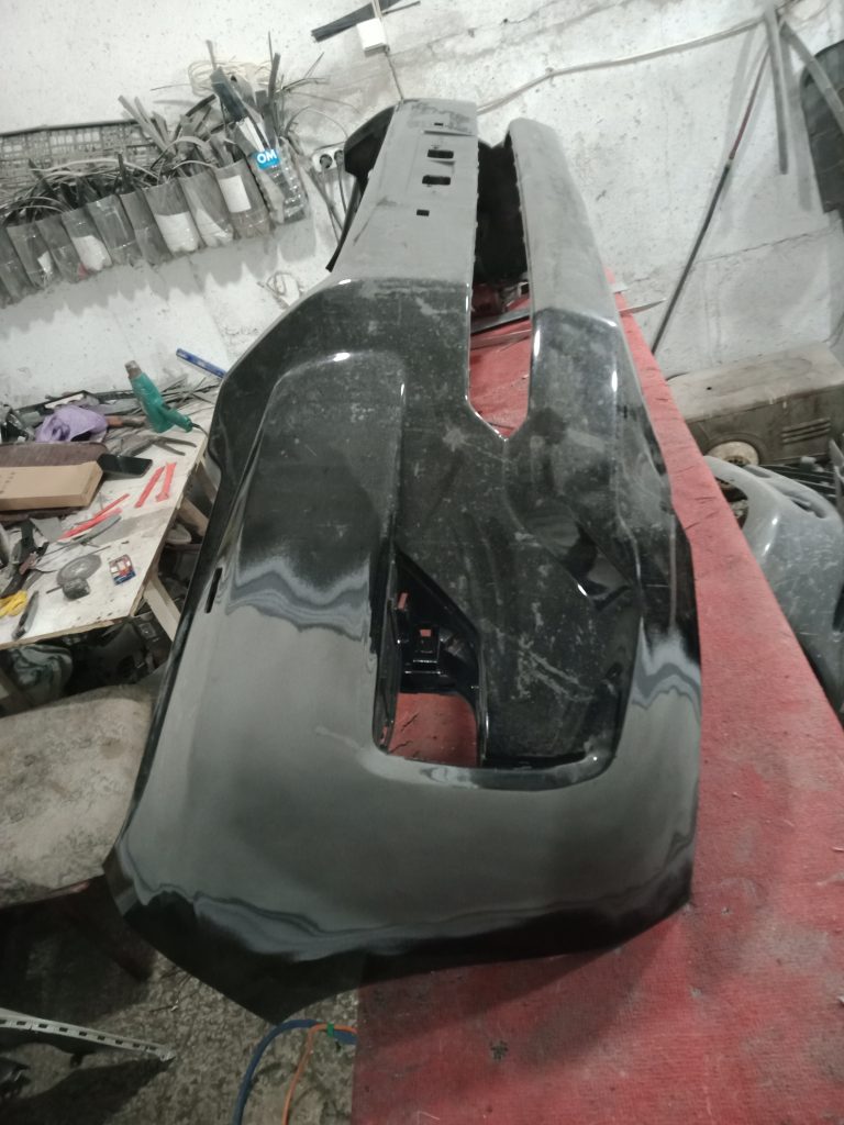 Sudură panou auto precisă – RePlastMD atelier RePlastMD