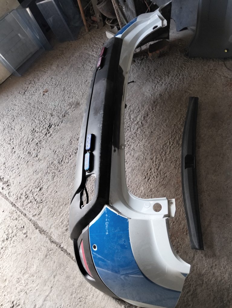 Lipire carcasă auto precisă – RePlastMD Chișinău