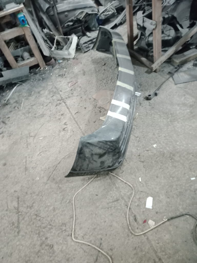 Lipire panou auto precisă – RePlastMD Chișinău