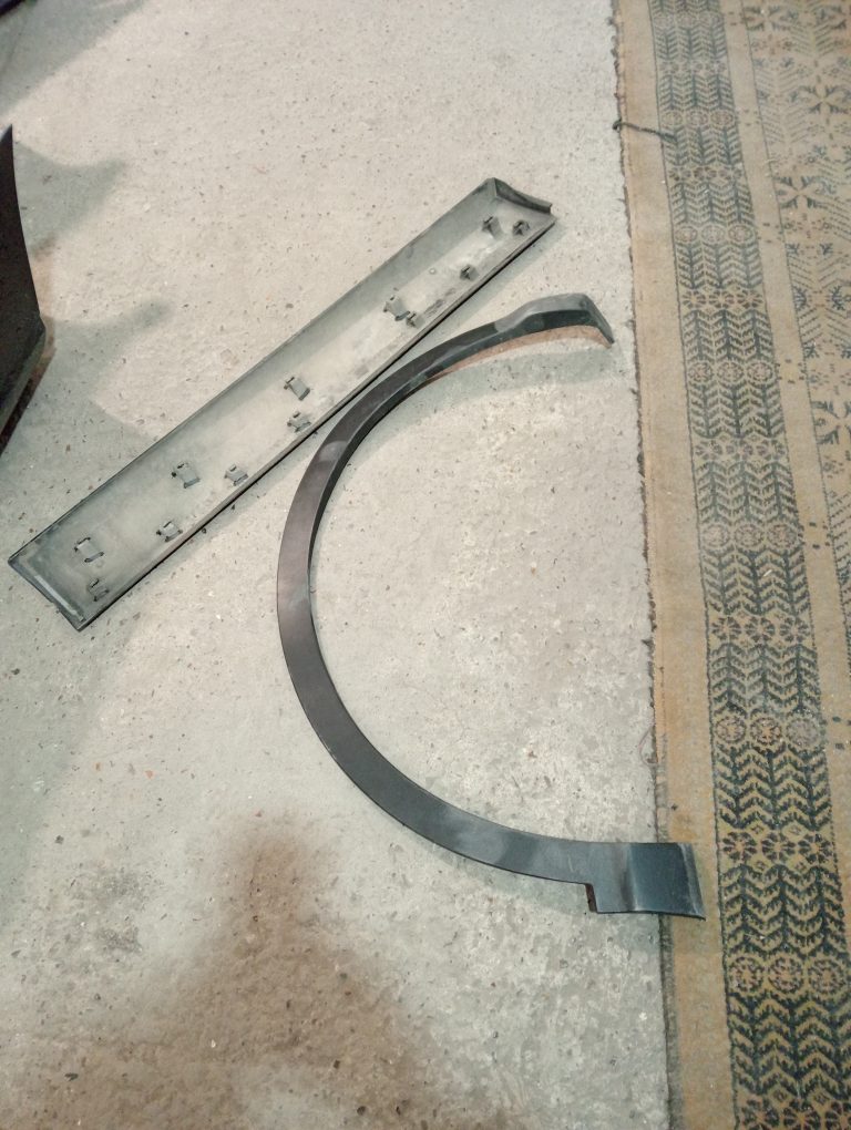 Lipire panou auto precisă – RePlastMD atelier RePlastMD