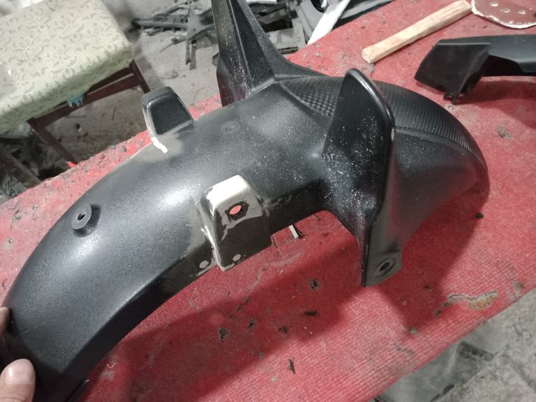 Lipire carcasă auto rapidă – RePlastMD Chișinău