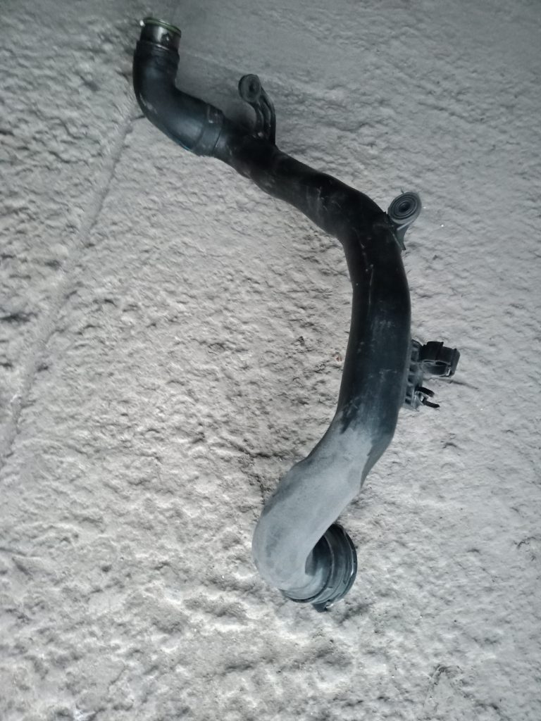 Lipire carcasă auto precisă – RePlastMD atelier RePlastMD