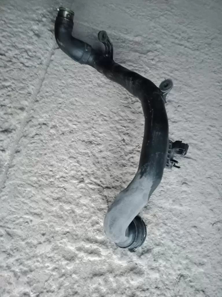 Lipire carcasă auto precisă – RePlastMD atelier RePlastMD