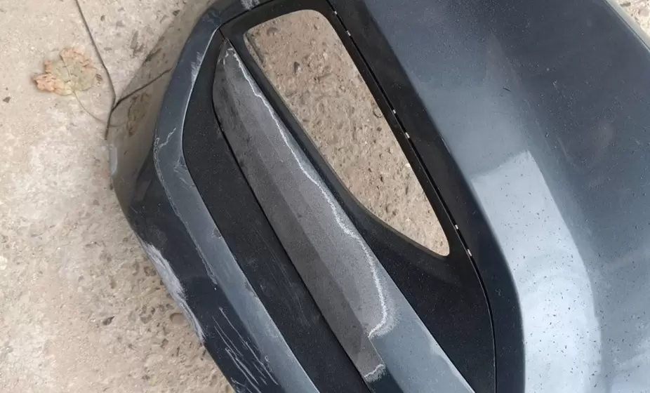 Reparatia bamperului fisurat, sudura plastic